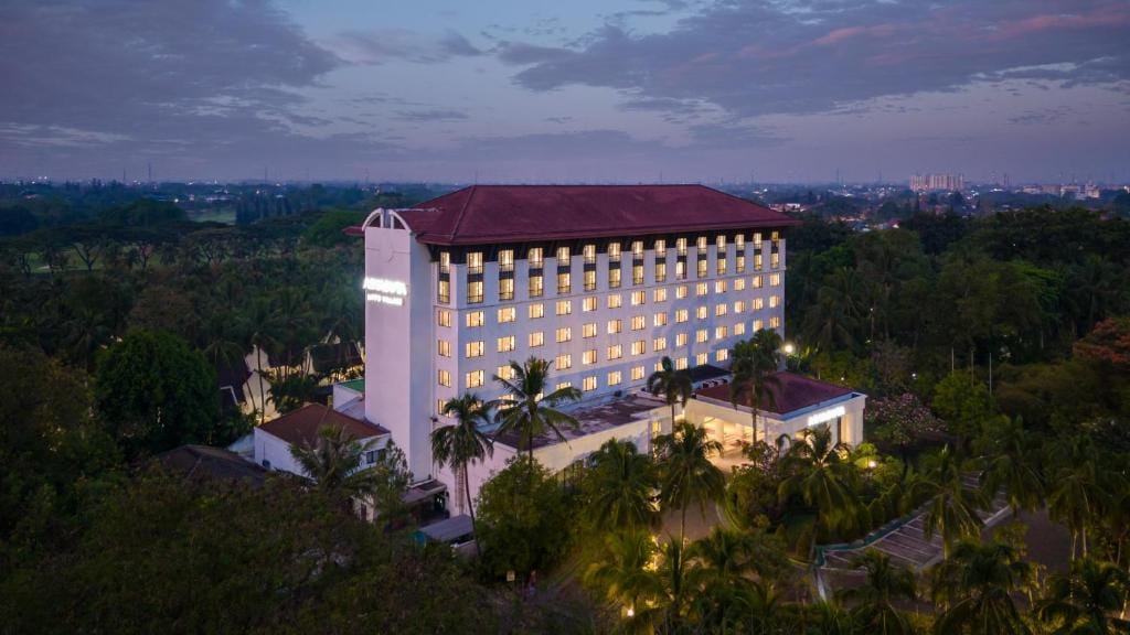 Aryaduta Lippo Village — 1