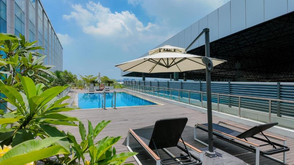 Grand Anara Airport Hotel — 4