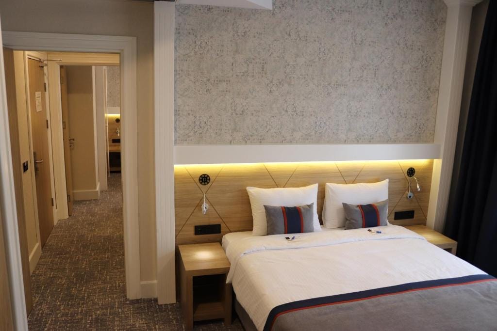 DES'OTEL — 2