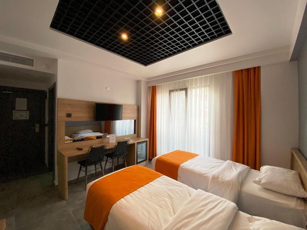 MOPE Hotel — 2