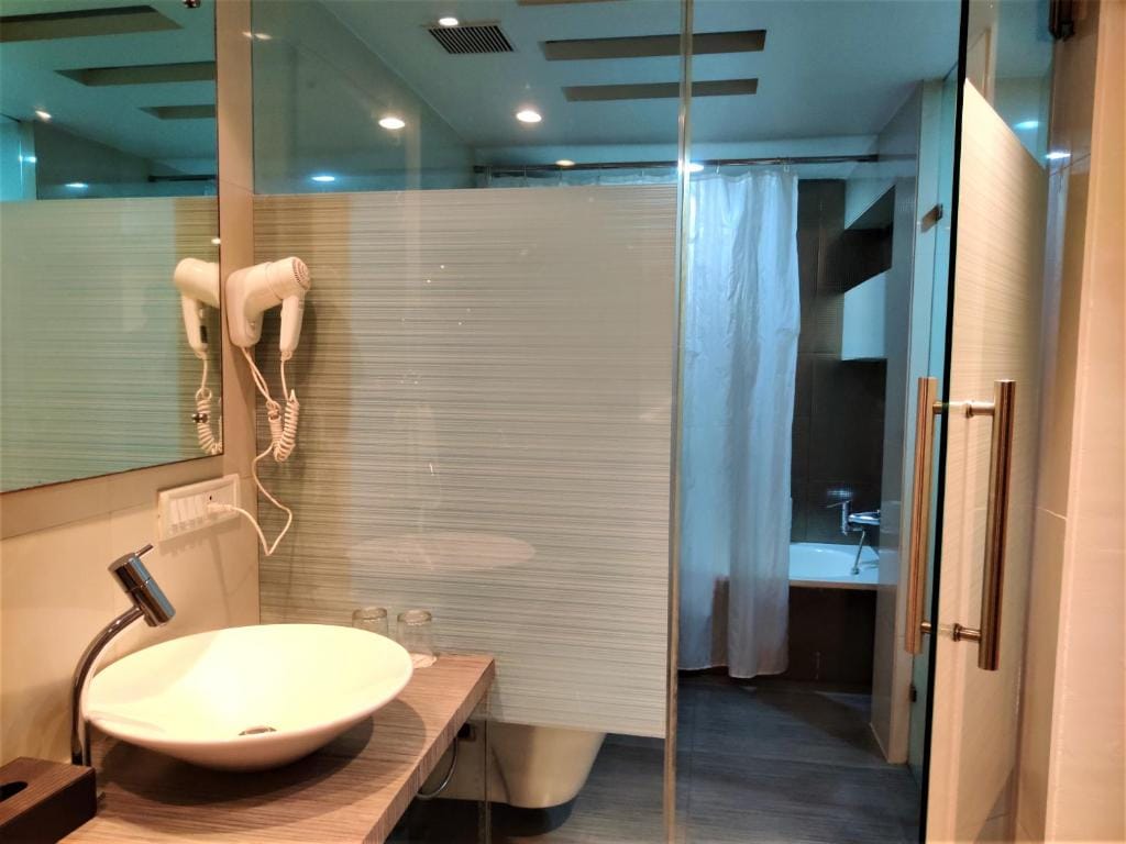 Hotel Satkar Residency — 3