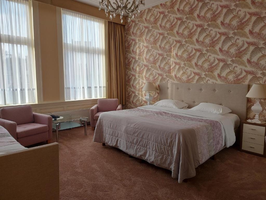 Hotel Excelsior — 2