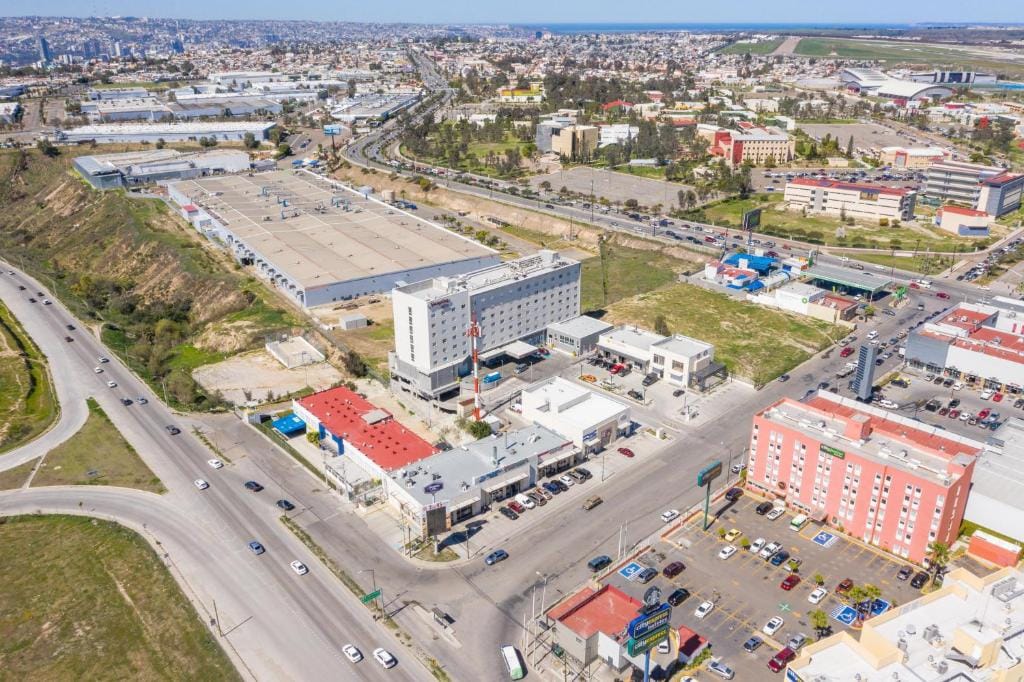 Hampton Inn By Hilton Tijuana — 4