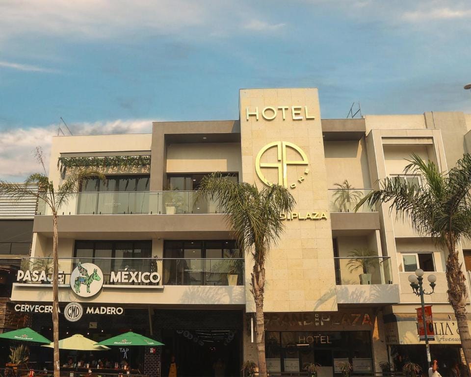 Hotel Grand One Plaza — 1