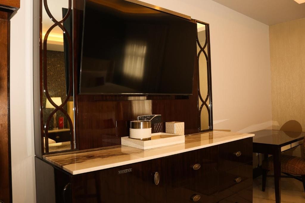 Hotel West Plaza — 4