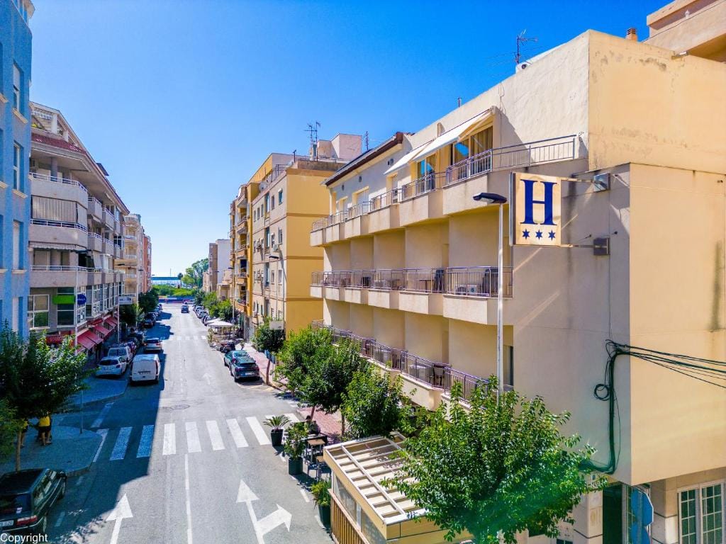 Hotel Madrid — 1