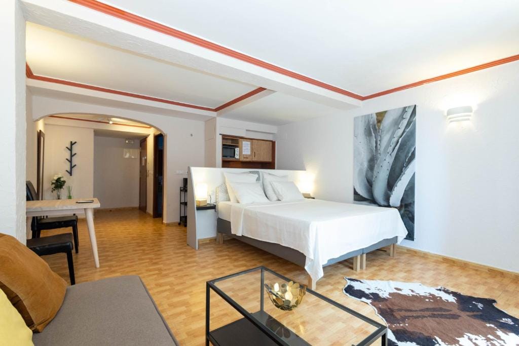Unique Hotel Apartments — 2