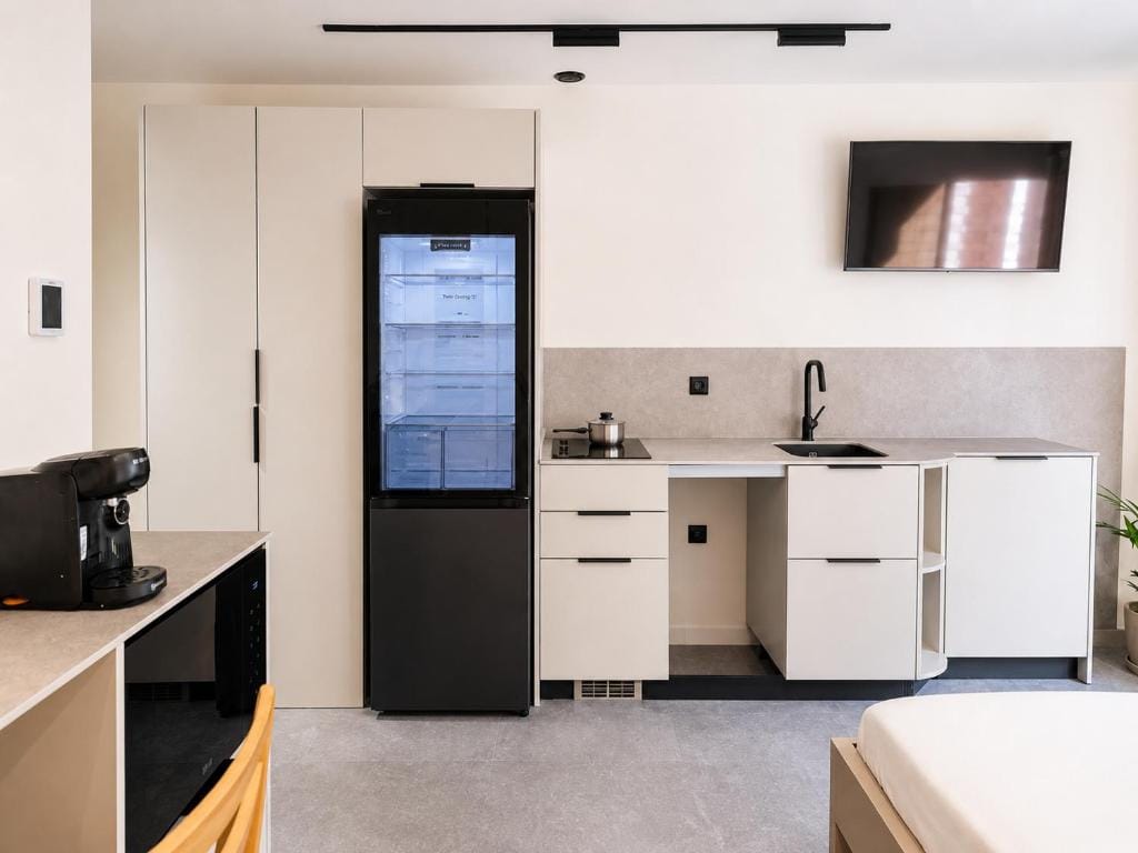 Motus Disruptive Apartments — 4