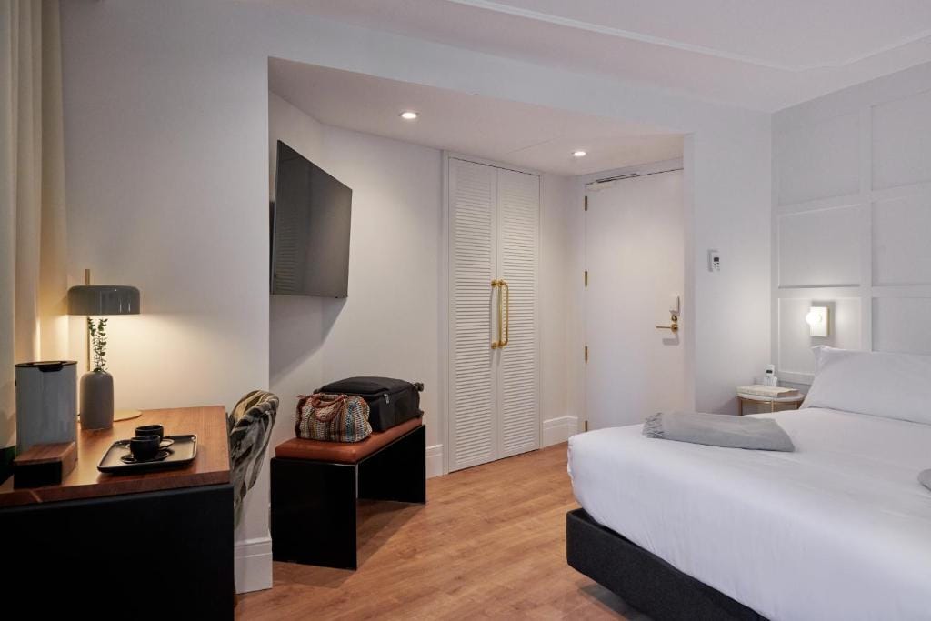 Room Mate Cosmo - City Centre, Valencia — 2
