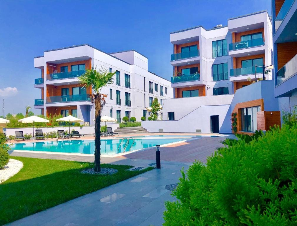 Green Hills Suites — 3