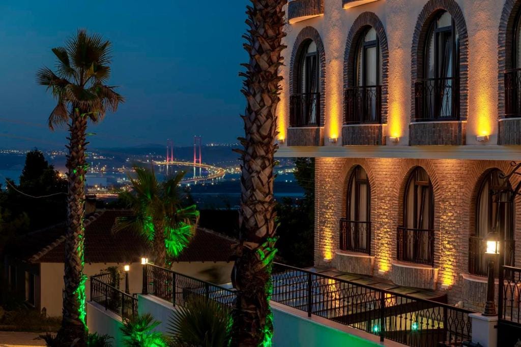 LAGUN CASTLE HOTEL&SPA — 1